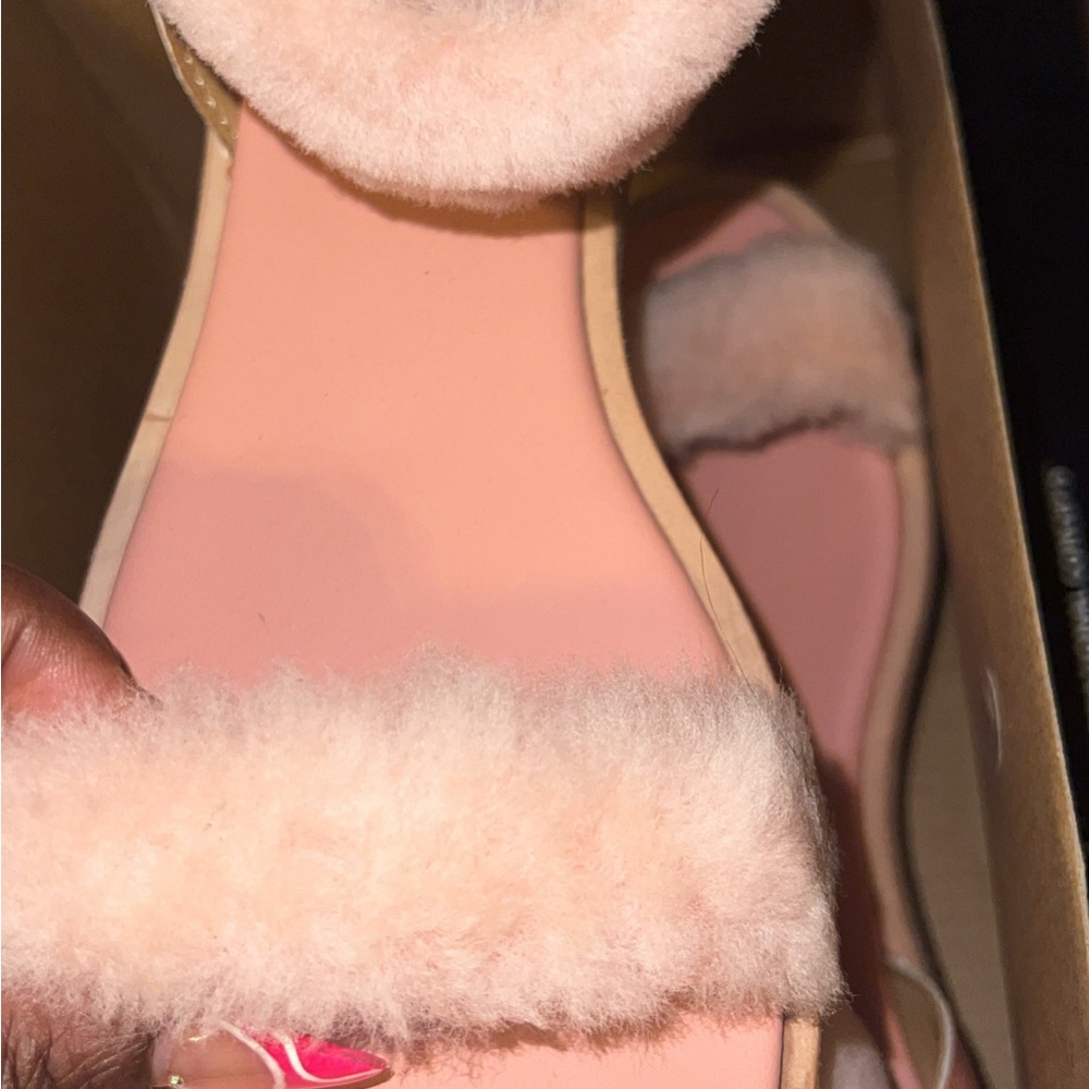 UGG Women's Pink Fluffy Sandals